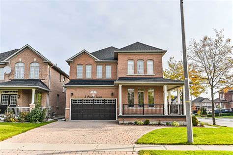 3 prada crt brampton|3 Prada Crt .